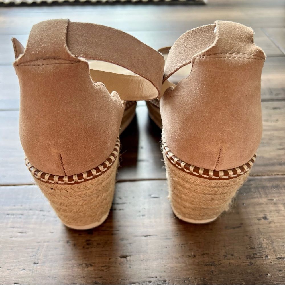 CROWN VINTAGE Daffodil Espadrille Platform Wedge Sandal Heel Tan Suede Size 10 - Picture 9 of 16